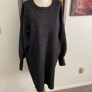 New H&M size M relax fit black / silver very soft and warm dress